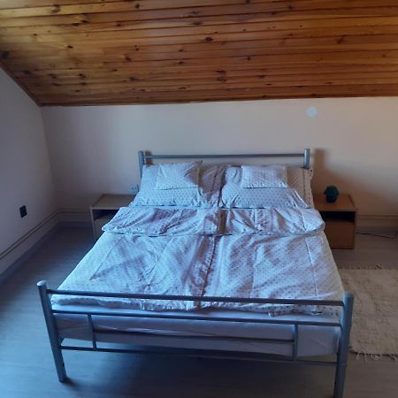 Toldi Apartman Hotel Keszthely Bagian luar foto
