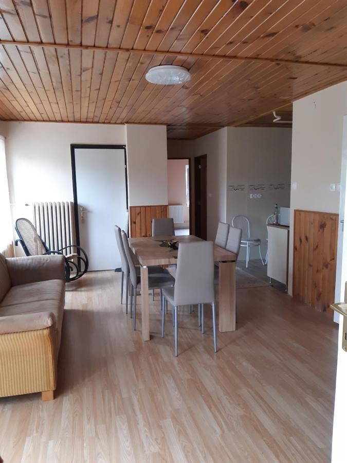 Toldi Apartman Hotel Keszthely Bagian luar foto