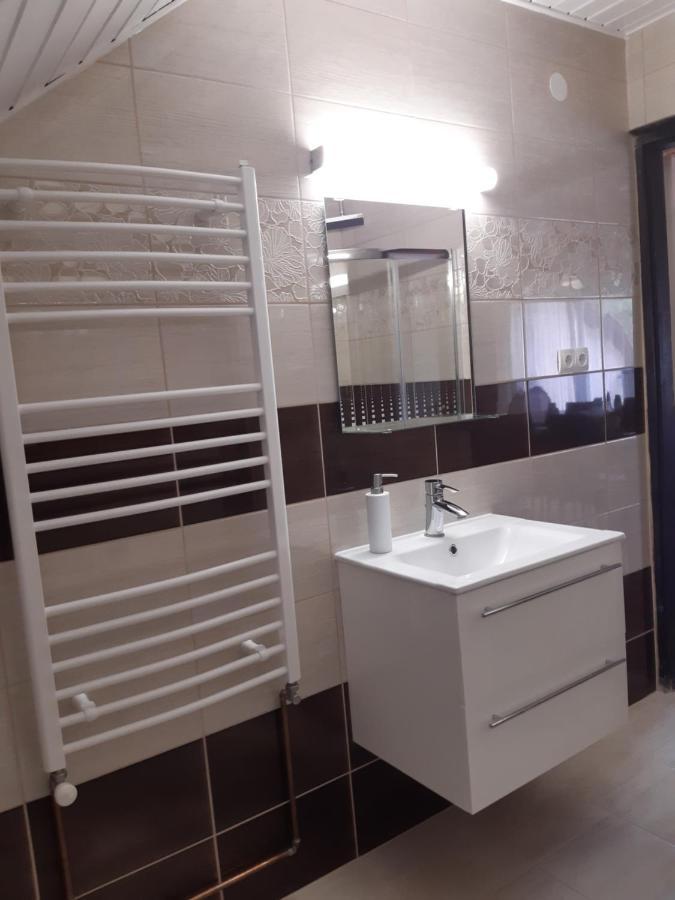 Toldi Apartman Hotel Keszthely Bagian luar foto