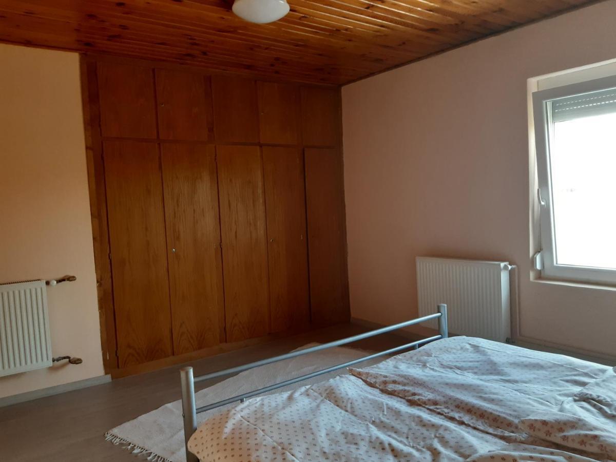 Toldi Apartman Hotel Keszthely Bagian luar foto